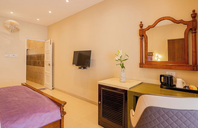 Emperor Ozran by Alaya Stays - Photo 30