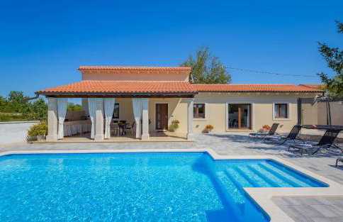 Villa Desapemani with heated pool - Photo 6