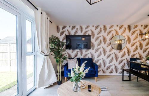 Liverpool-Halewood-Speke - NR Airport & JLR - Sleeps 8 - 5 Beds 1 sofabed 2 Bath Driveway Parking - Docks - Short 2 Long Stays - by Samina, ARZ Stays - Foto 14