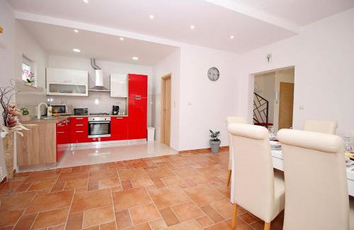 Villa Pasika with private 31m2 pool, summer kitchen with BBQ, 4 bedrooms - Photo 12