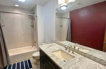 Spacious 4-bed family home with park views - Foto 20