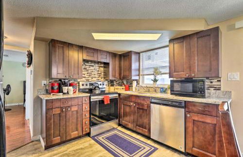 Family Home with Lanai and Yard in Port Richey! - Foto 3