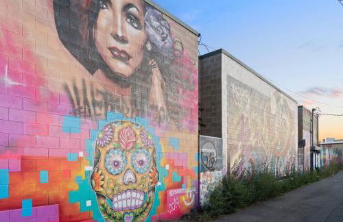 Brushed & Bold | RiNo Art Lofts - Foto 67