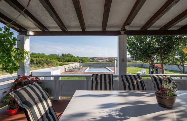 House Rose With Garden and Pool - Foto 27