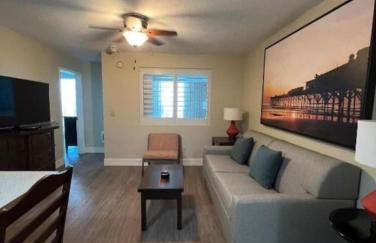 Tropical 1BD vacation condo in beautiful resort setting with pool amenities to enjoy - Foto 8