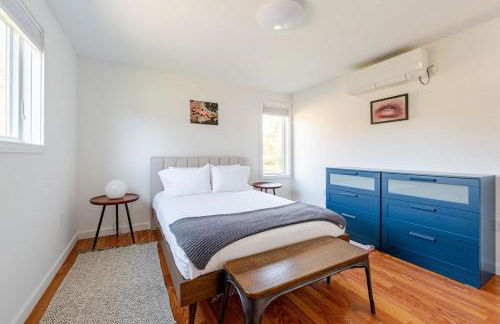 Modern Lakefront Retreat w King Bed - Foto 73