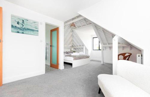 DRIFTWOOD by BOURNECOAST - An Exquisite Chalet Bungalow with a Sauna, BBQ Hut and Garden - HB6339 - Foto 25