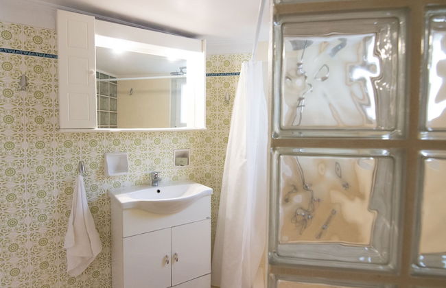 Cozy Apartment Next to Alimos Beach - Photo 20