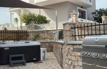 ARYVE Townhouse Rhodos mit Akropolis- und Meerblick sowie Jacuzzi und tollen Sonnenterrassen und Garten - Photo 21