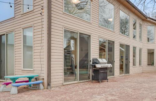 Woodburn Group Getaway Endless On-Site Fun! - Foto 41