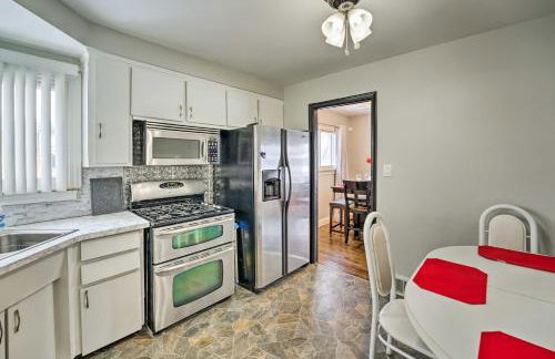 Westland Home with Yard about 20 Mi to Downtown Detroit! - Foto 9