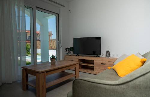 Rosemary Rhodes Villa - Photo 57