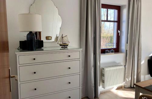 Ferienwohnung-Klaus-Stoertebeker-mit-Sonnenterrasse-Garten-zwischen-Strand-Wald-und-Wiese - Photo 3