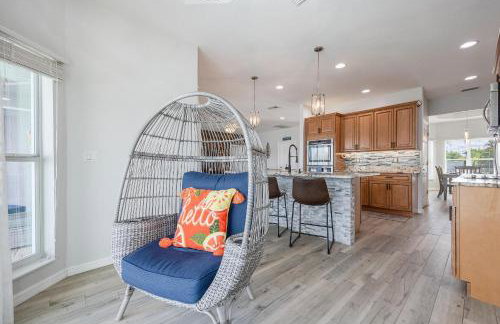 Heaven Found! Stunning River Views & Pool - Villa Island Sunset - Roelens Vacations - Foto 24