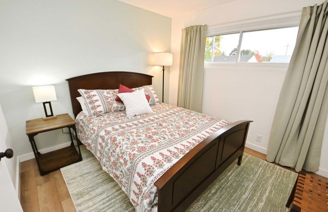 Modern 5 Bedroom Home Sleeps up to 12 15 min Walk to ND 2329 - Foto 12