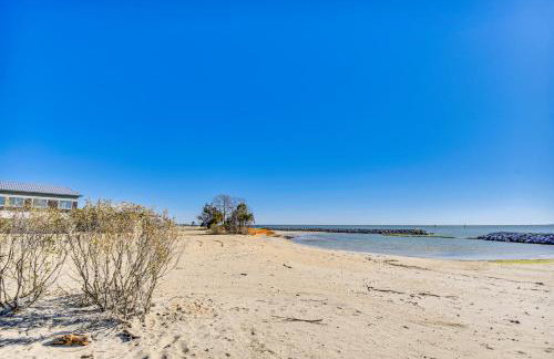 Walk to Beach: Home w/ Pool Access in White Stone - Photo 28