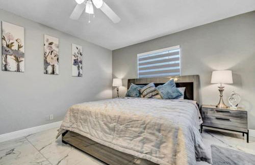 Three Bedroom Pool Home with Modern Interior Design - Foto 20