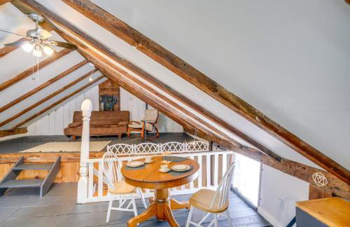 Hike, Fish and Ski Riverside Barn Loft in Lee - Foto 14