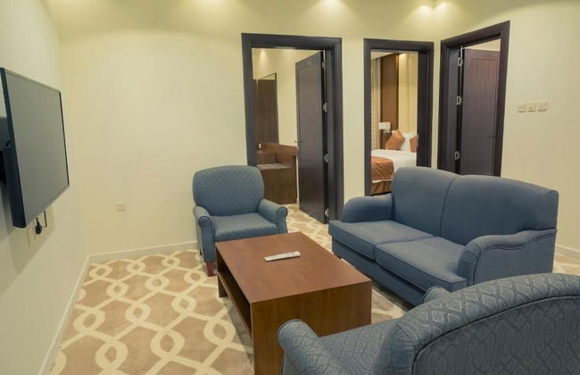 Ninety Two - Photo 14