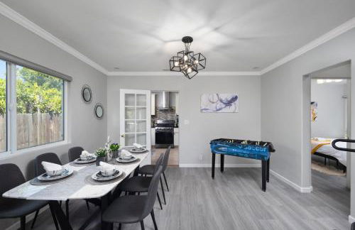 Pasadena Charming Vacation Home with Hot Jacuzzi - Photo 46