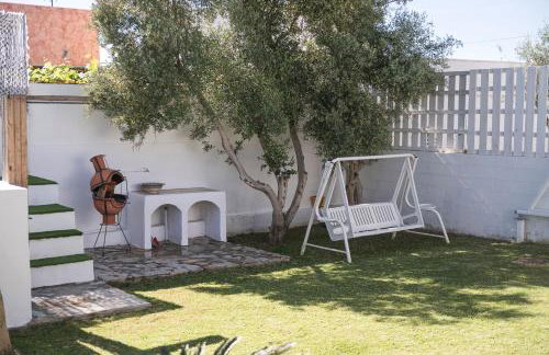 Preciosa Casa con Jardin y Piscina Privada en el Puerto de santaMaria - Photo 57