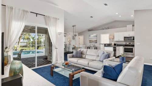 Triple En-Suite Pool Retreat - All Master Bedrooms - Foto 3