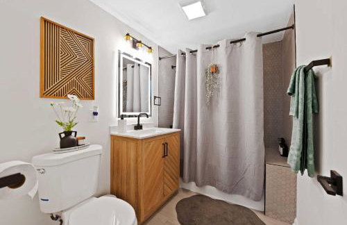 New Elmhurst Gem - Game Room & Amazing Yard - Foto 27