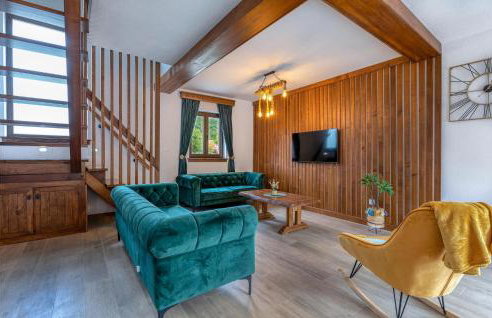 Luxurious Home In Brusane With Sauna - Photo 3