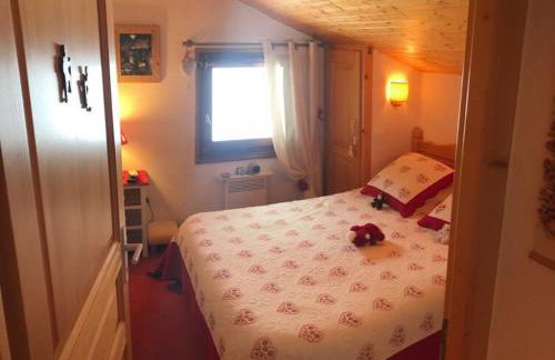 Charmant appart style chalet, simple et soigné - Photo 7