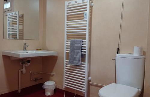 Gîte 20 PMR - Confort et Accessibilité au Cœur du Parc des Volcans d'Auvergne - Photo 4