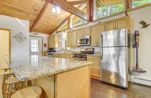 Peaceful Highland Lake Home with Kayaks, Dock Access - Foto 8