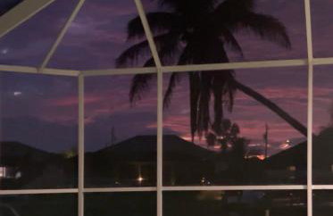 Relax with nature in our Waterfront 4 bedroom -HEATED POOL HOME-KING BED - Foto 4