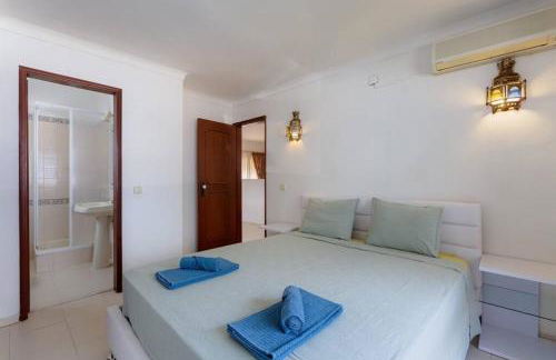 VILLA ROSADO - Moradia para 6 com AC, jardim a 5 min do centro de Albufeira - Foto 11