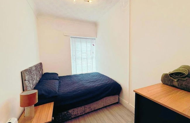 Stylish 1 Bedroom Flat Near Bridgend Town Centre - Foto 3