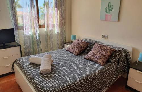 Apartamento con hermoso jardín y AC - Foto 54