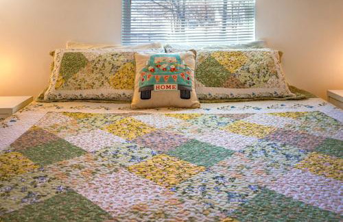 Main Retreat with King Bed in Master and has Garage - Photo 14