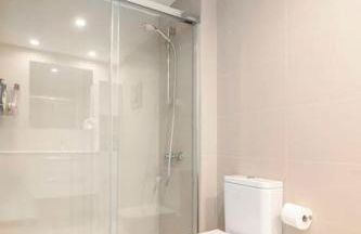 Apartment by the beach with pool and private parking - Foto 3