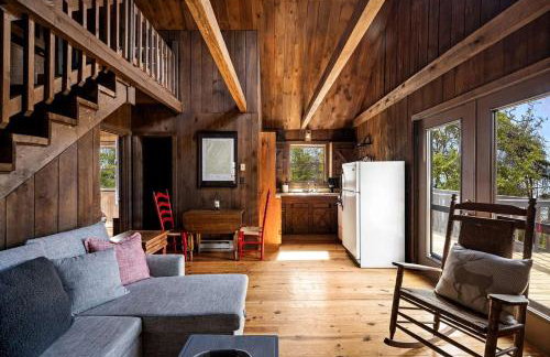 Vibrant Woodland Cabin Sanctuary near Great Cacapon River in West Virginia - Foto 14