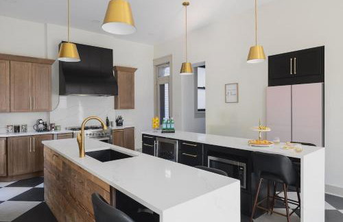 Blushing Pink Manor! Off Frankfort Ave! 8 BR! - Foto 49