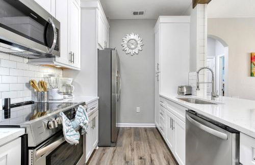 The Perch-2 Miles from Disney, Movie Theatre & Water Park - Foto 24