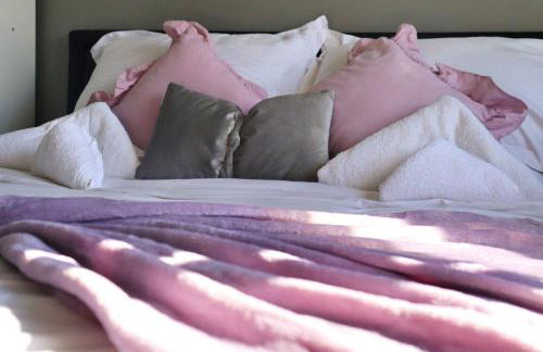 Heathrow Modern House with Parking & Fast WiFi - Foto 19