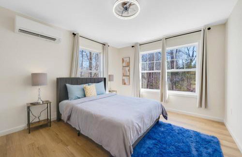 Spacious 5BR Home KING Bed Wi-Fi Parking - Foto 27