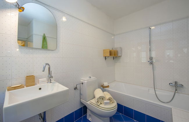 Cherry Tree House Family Friendly - Photo 14