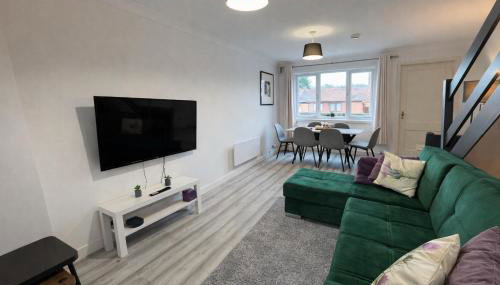 2 Bed 1 Bath in Milton Keynes - Sleeps 4 - Parking - Foto 3