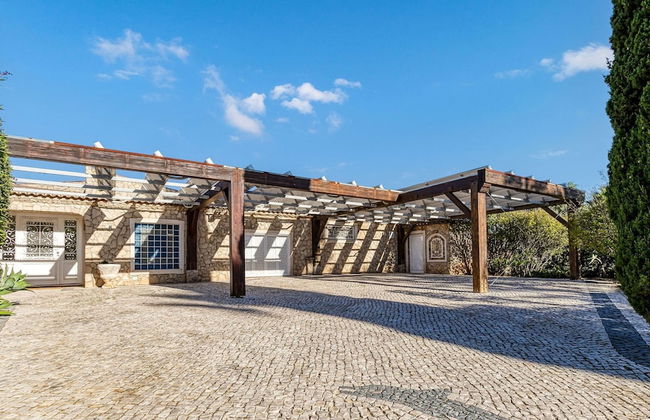 Golfinhos Magnificent Spacious 5 Bedroom Villa - Foto 64