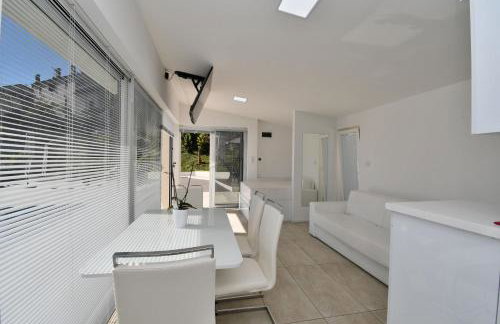 Apartments Lux with pool - Foto 61