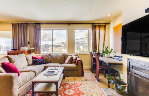 Two Bedroom, Two Newly Renovated Bathrooms, Deck - Foto 1