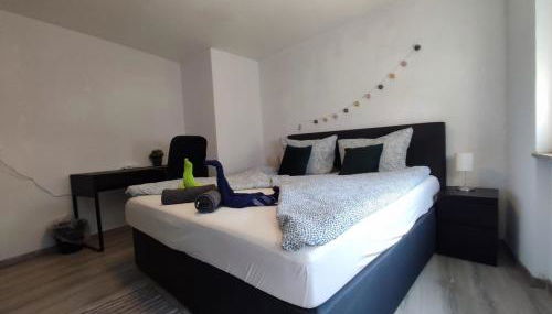 FeWo Innenstadt mit Dachterasse, Grill, bis 8 Personen, 3 SZ - Foto 4