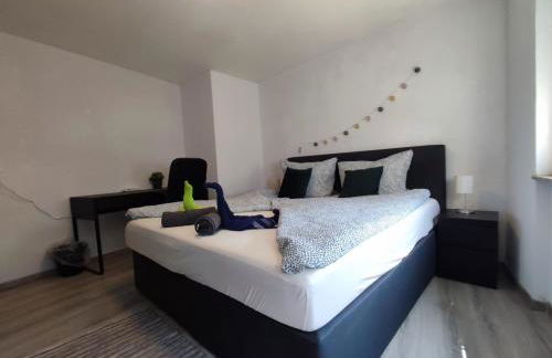 FeWo Innenstadt mit Dachterasse, Grill, bis 8 Personen, 3 SZ - Foto 4