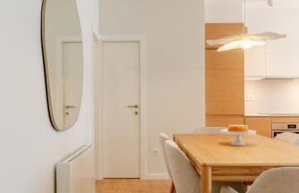 Stylish & Spacious Apartment by HostWise - Foto 25